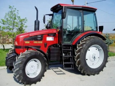 Traktor Belarus 1000