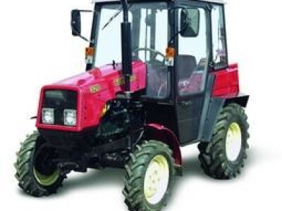 Traktor Belarus 300