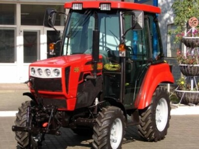 Traktor Belarus 400