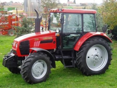 Traktor Belarus 900