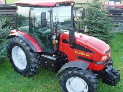 Traktor Belarus 900