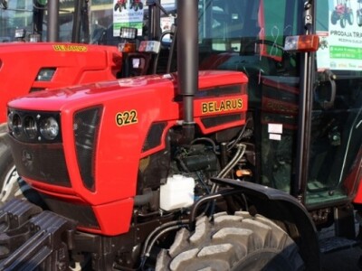 Traktor Belarus 600