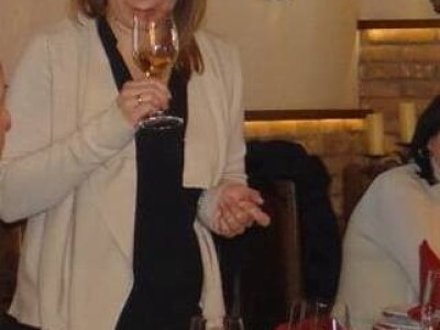 Suzana Zovko s jednom od graševina