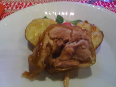 Odojak s polama krumpira