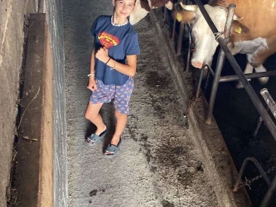 Belkisa Porčić na farmi u Krivaji kod Cazina