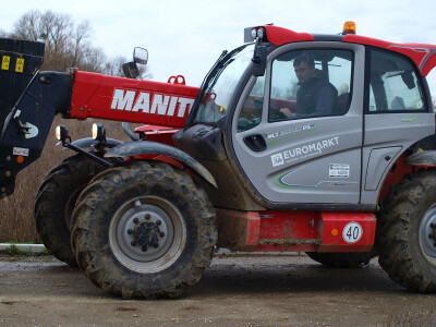 Teleskopski utovarivač Manitou u akciji