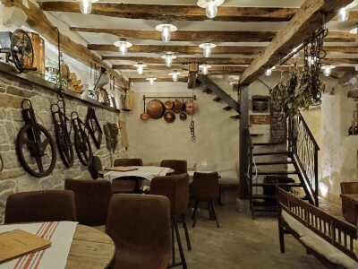 Biska i muzej u Humu