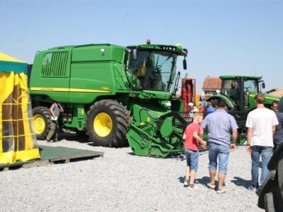 John Deere mehanizacija