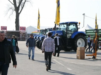 NewHolland traktori