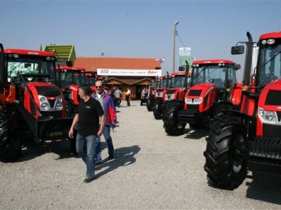 Traktori Zetor