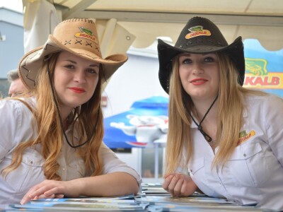 Dekalb hostese na Bjelovarskom sajmu