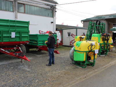 Leško, prikolice i prskalice