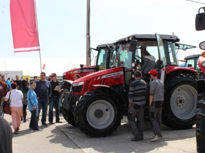 Massey ferguson traktori
