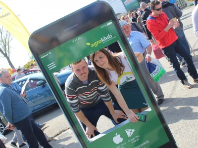 Slikanje sa hostesama