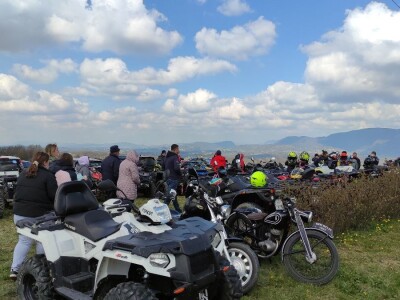 Blagoslov traktora na Strugači