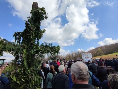 Blagoslov traktora na Strugači