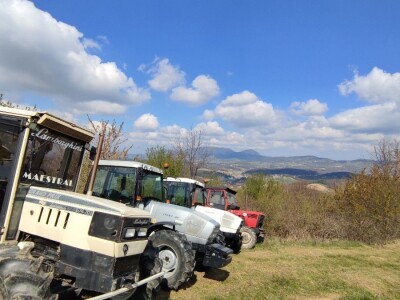 Blagoslov traktora na Strugači