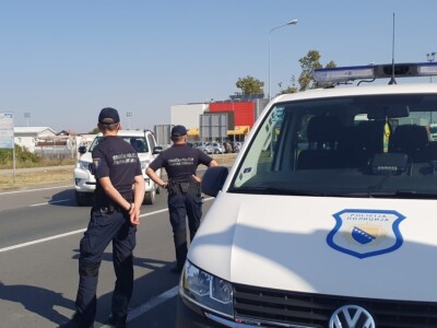 Blokirana granica u Orašju