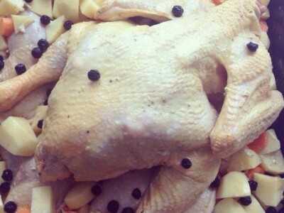 Uz krumpir i mrkvu, piletu prije pečenja dodajte i sušenu aroniju