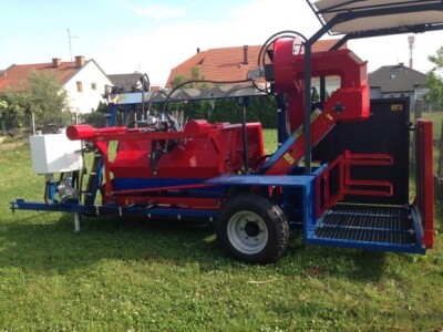 Stroj za berbu bobičastoga voća