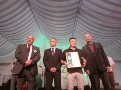 Šampion Boris Drenški (drugi s desna)