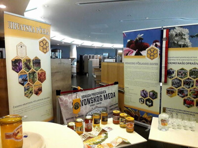 Hrvatski proizvodi od meda spremni za kušanje Hrvatski proizvodi od meda spremni za kušanje