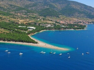 Brač - pogled na Bol (Zlatni rat) Brač - pogled na Bol (Zlatni rat)