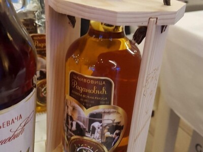 Brane Radanović iz Prijedora nadaleko poznat po svojim rakijama: Šljivovicom protiv gripe