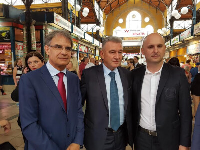 Gari Cappelli, István ĺjgyártó, Tomislav Tolušić