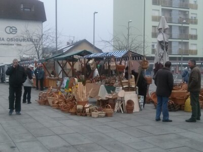 Dio izlagača bio je i izvan šatora