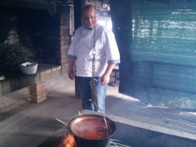 Kuhar Drago nadgleda fiš