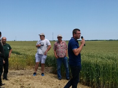 Dipl. ing. Marko Maričević (s mikorofonom u ruci)