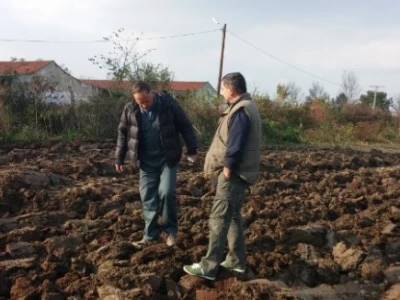 ratarska mehanizacija na njivi Zmaićevih