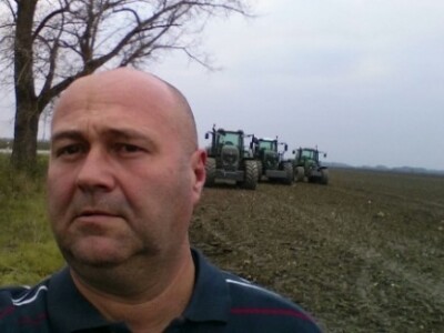 ratarska mehanizacija na njivi Zmaićevih