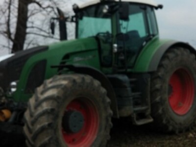 ratarska mehanizacija na njivi Zmaićevih