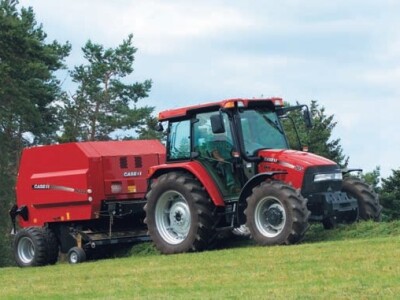 Traktor Case JXU
