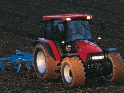 Traktor Case JXU