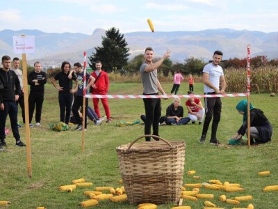 CATCHaCORN 2 - drugo studentsko takmičenje u berbi kukuruza