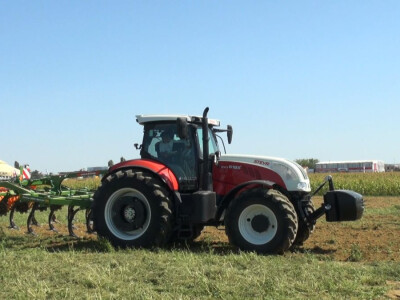 Traktor Steyr CVT 6185 i gruber Cenius 3003 Special