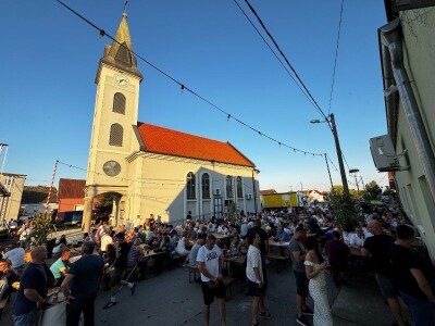 Čepinski Martinci broje oko 400 stanovnika, a prošle je godine bilo preko 1200 posjetitelja.