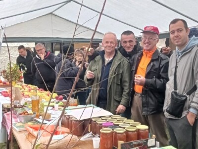 Cernik 2021: Izložba starih sorti voća i povrća