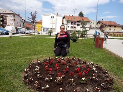 Čila Zorad: Posebno uživa u oblikovanju živih ograda i drveća, a izrađuje i razne vrste cvijetnih aranžmana