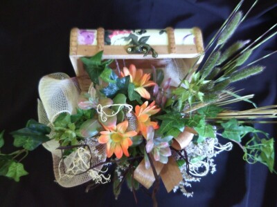 Čila Zorad: Posebno uživa u oblikovanju živih ograda i drveća, a izrađuje i razne vrste cvijetnih aranžmana