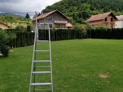 Čila Zorad: Posebno uživa u oblikovanju živih ograda i drveća, a izrađuje i razne vrste cvijetnih aranžmana