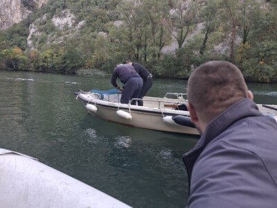 Čišćenje rijeke Cetine od vrša Čišćenje rijeke Cetine od vrša
