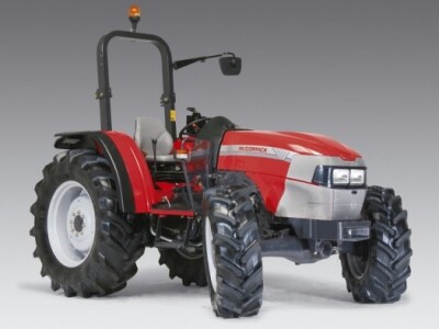 Traktor McCormick C-L