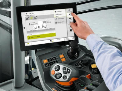 Claas Arion 630 traktor mjeseca