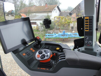 Claas Arion 660 Cmatic