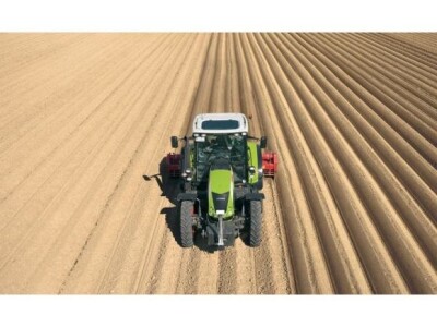 Traktor Claas ARION 600C