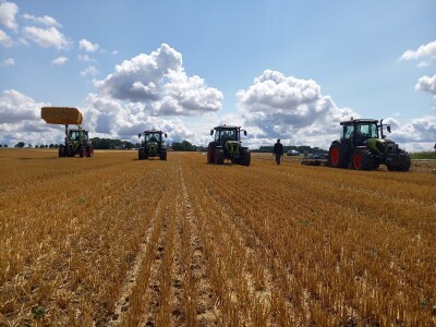 CLAAS Elios 200, Elios 300, Axos 200